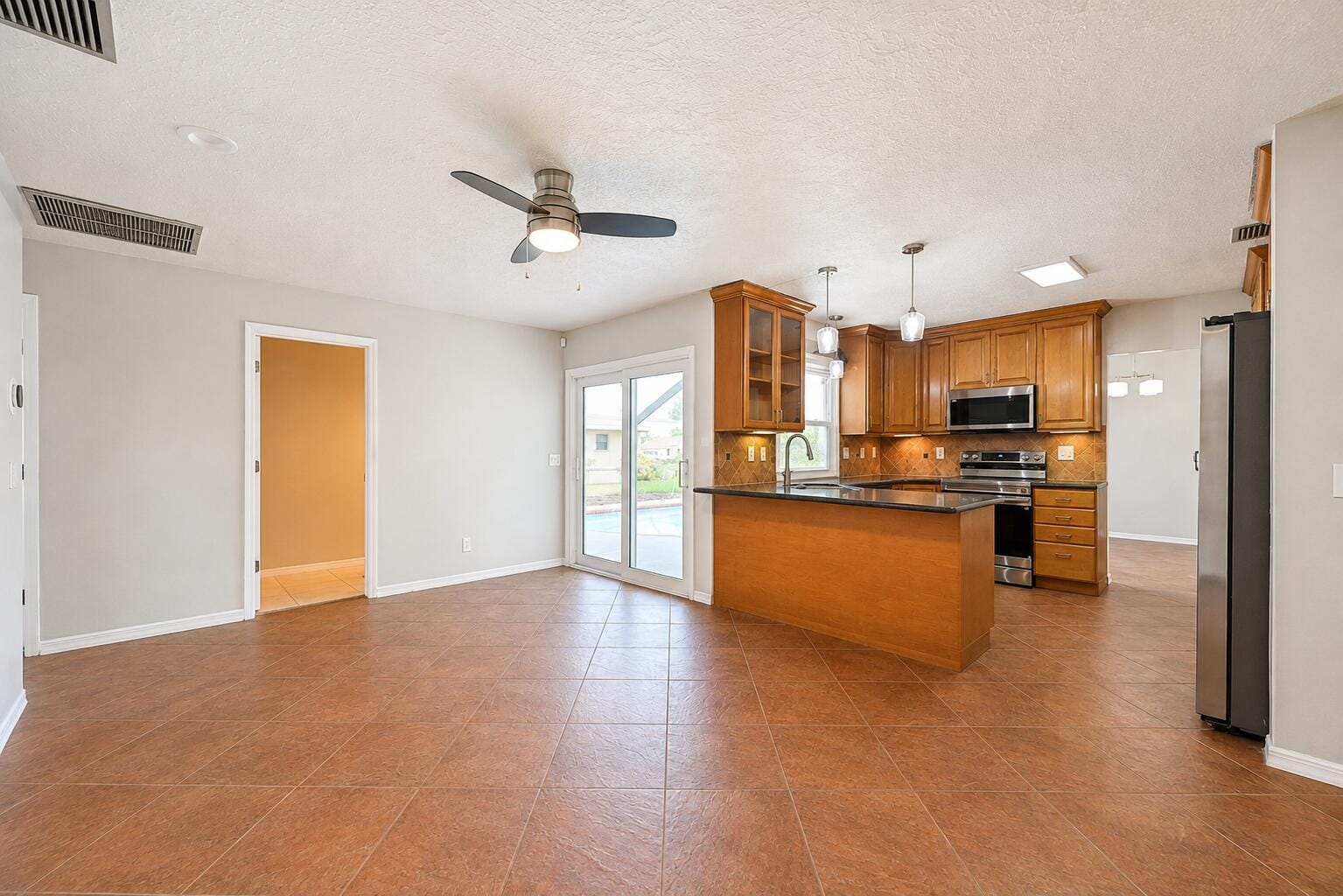 1091 SE Preston Lane, Port St. Lucie, FL 34983 photo 9