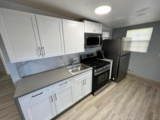 4040 NE 12TH Terrace — photo 1