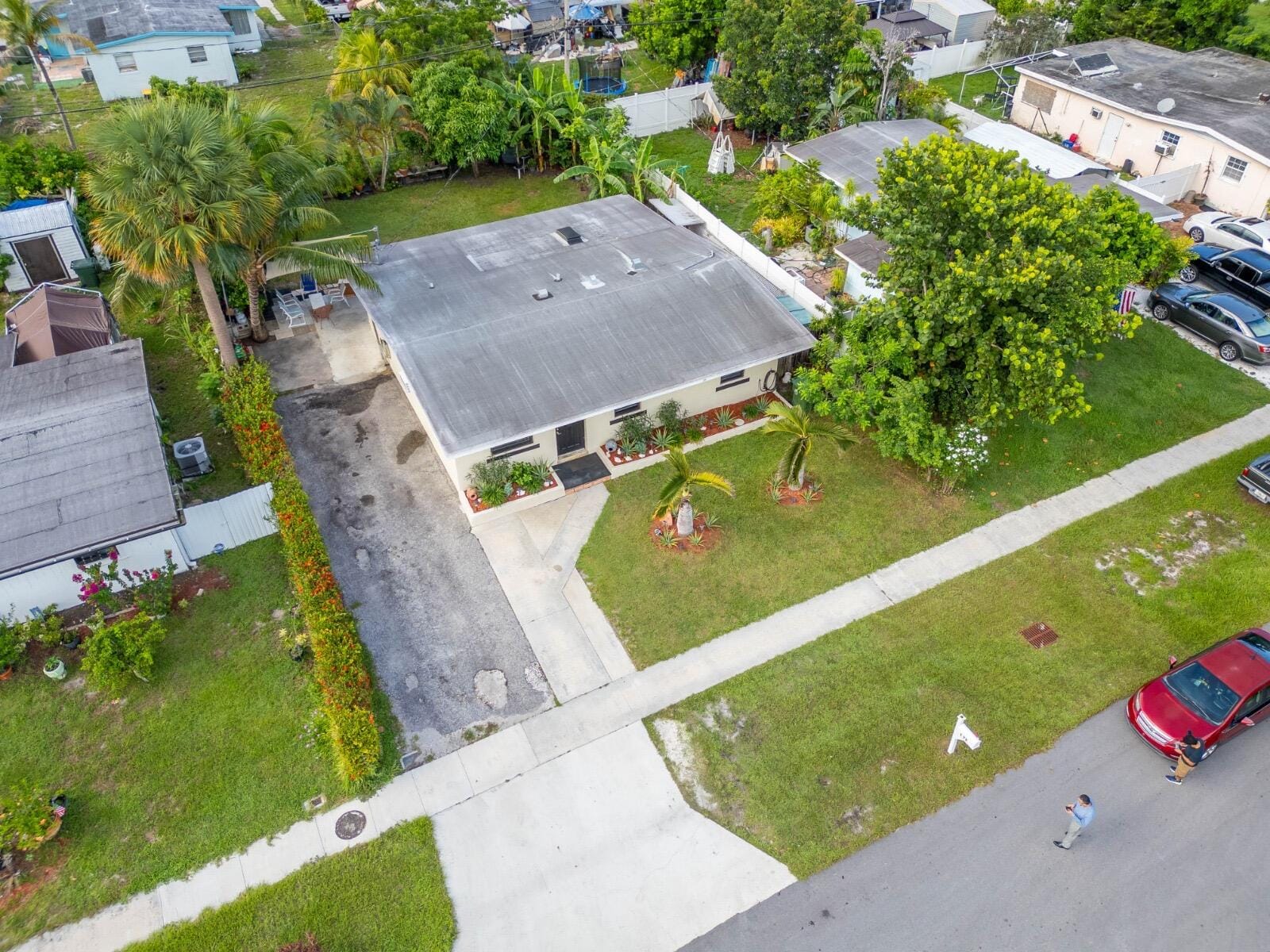 172 JAMAICA Drive — photo 1