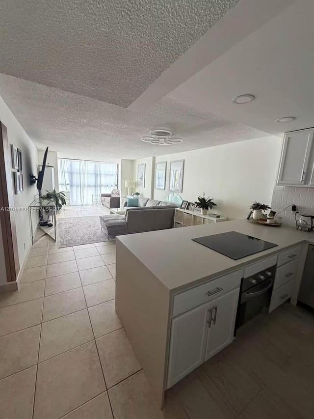 200 Leslie Drive 427, Hallandale Beach, FL 33009