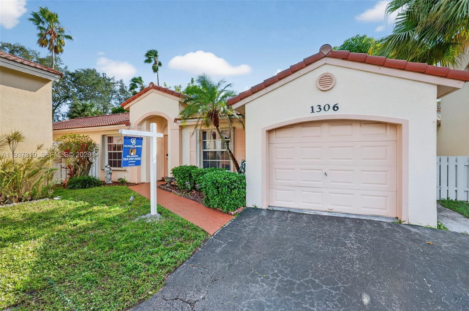 1306 NW 125th Terrace, Sunrise, FL 33323 photo 2