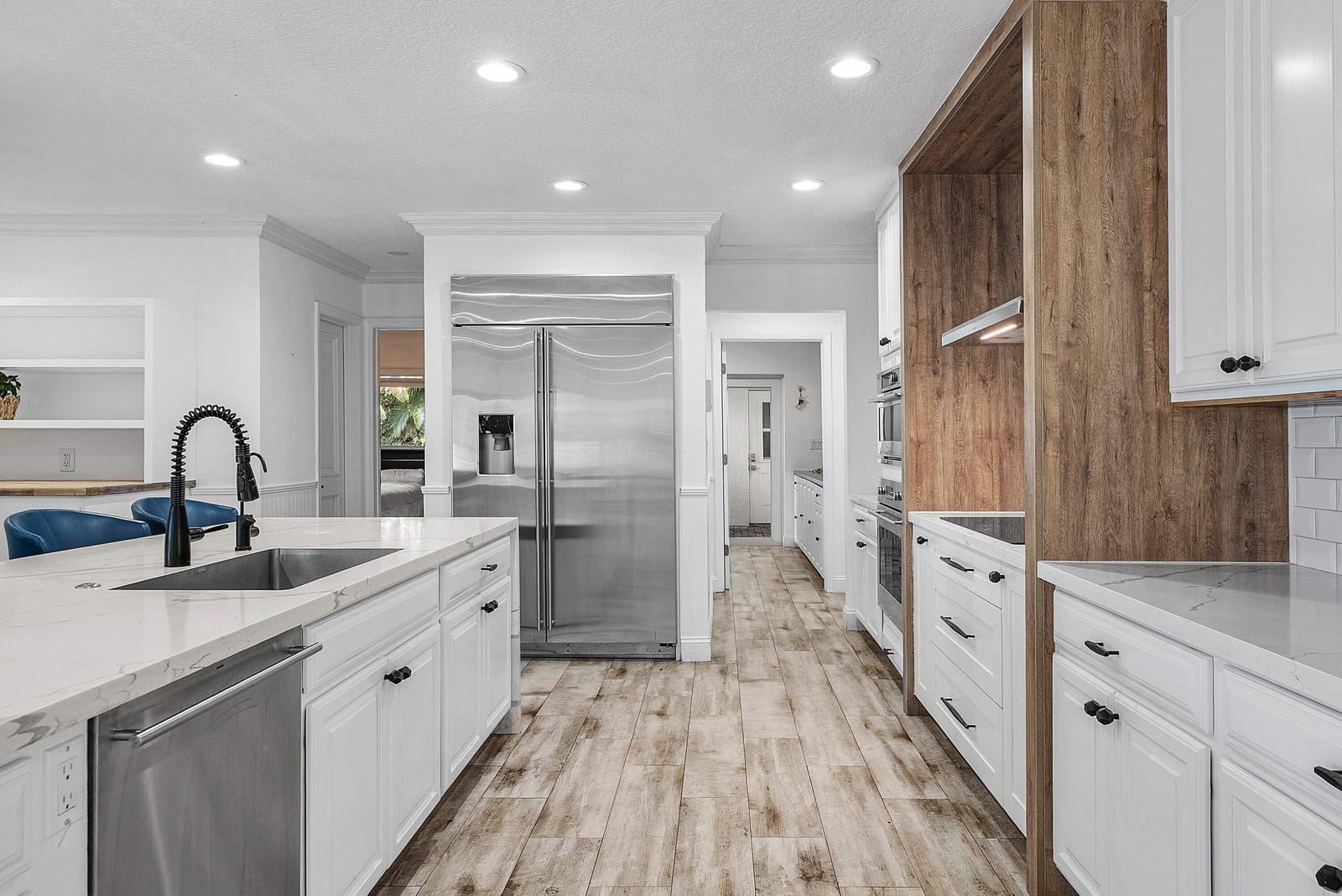 3815 S Lake Drive — photo 8