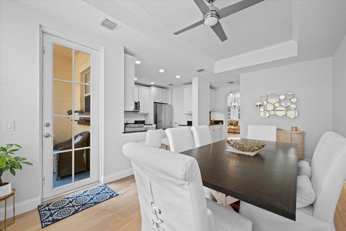11818 Valencia Gardens Avenue — photo 12