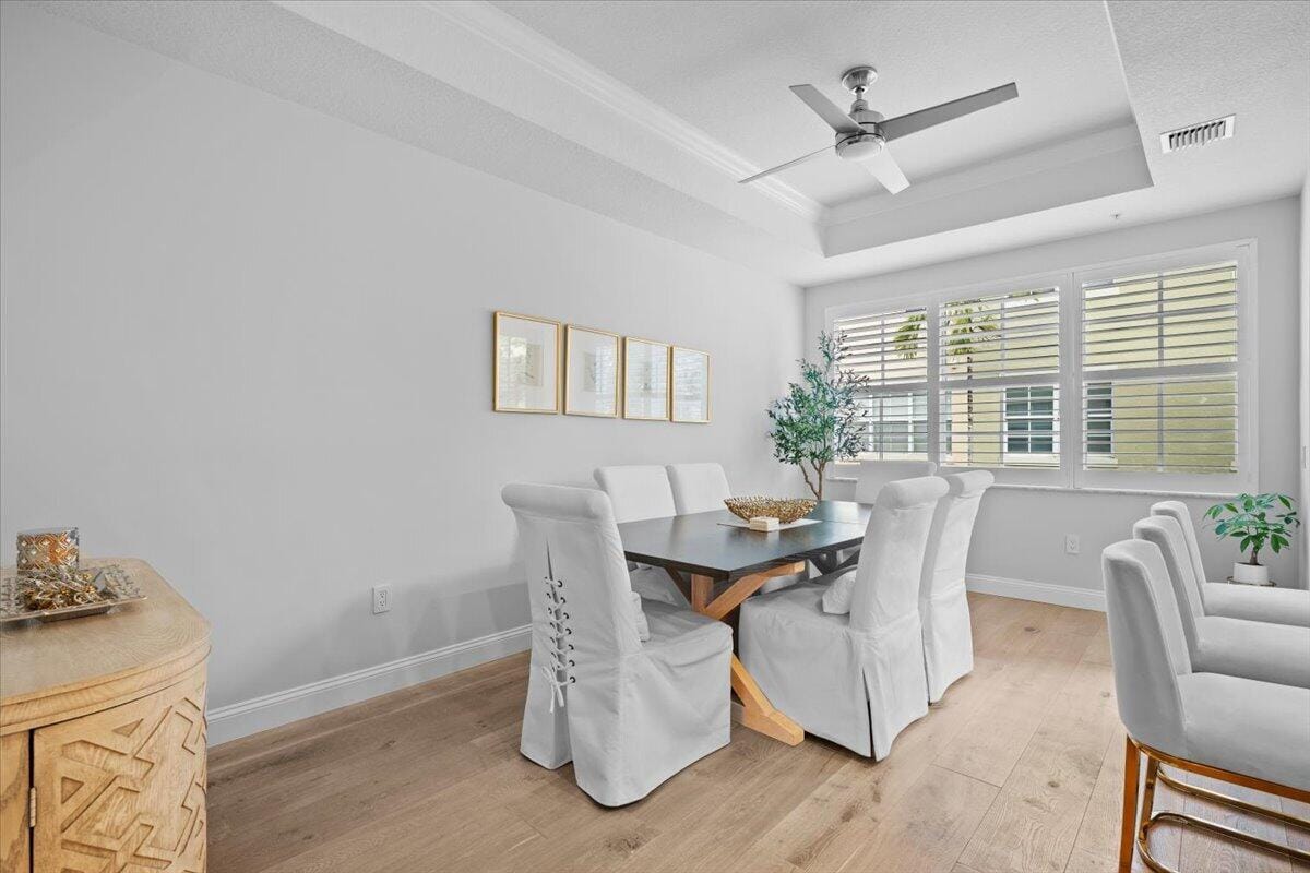 11818 Valencia Gardens Avenue — photo 10