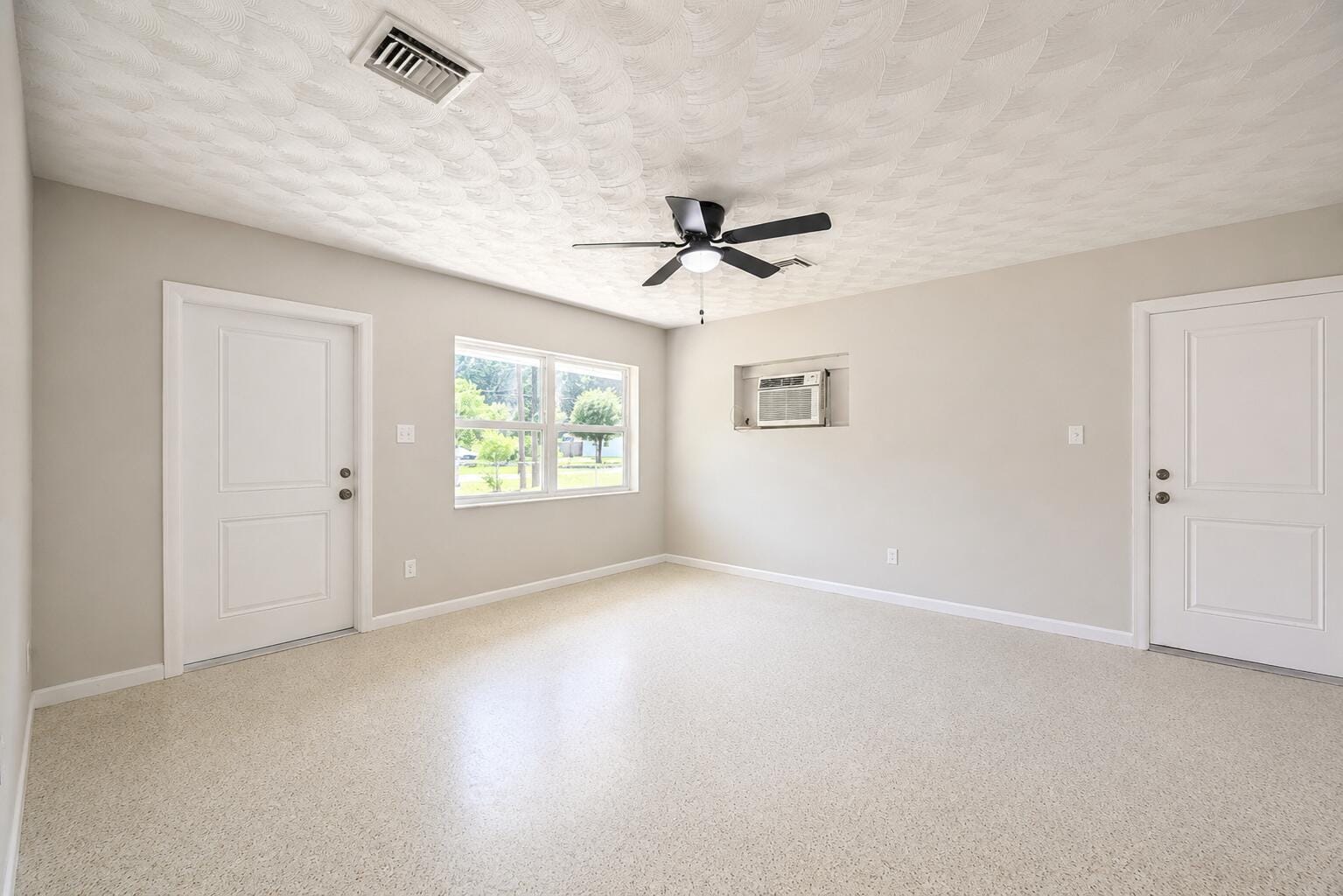 5502 SAN DIEGO Avenue — photo 9