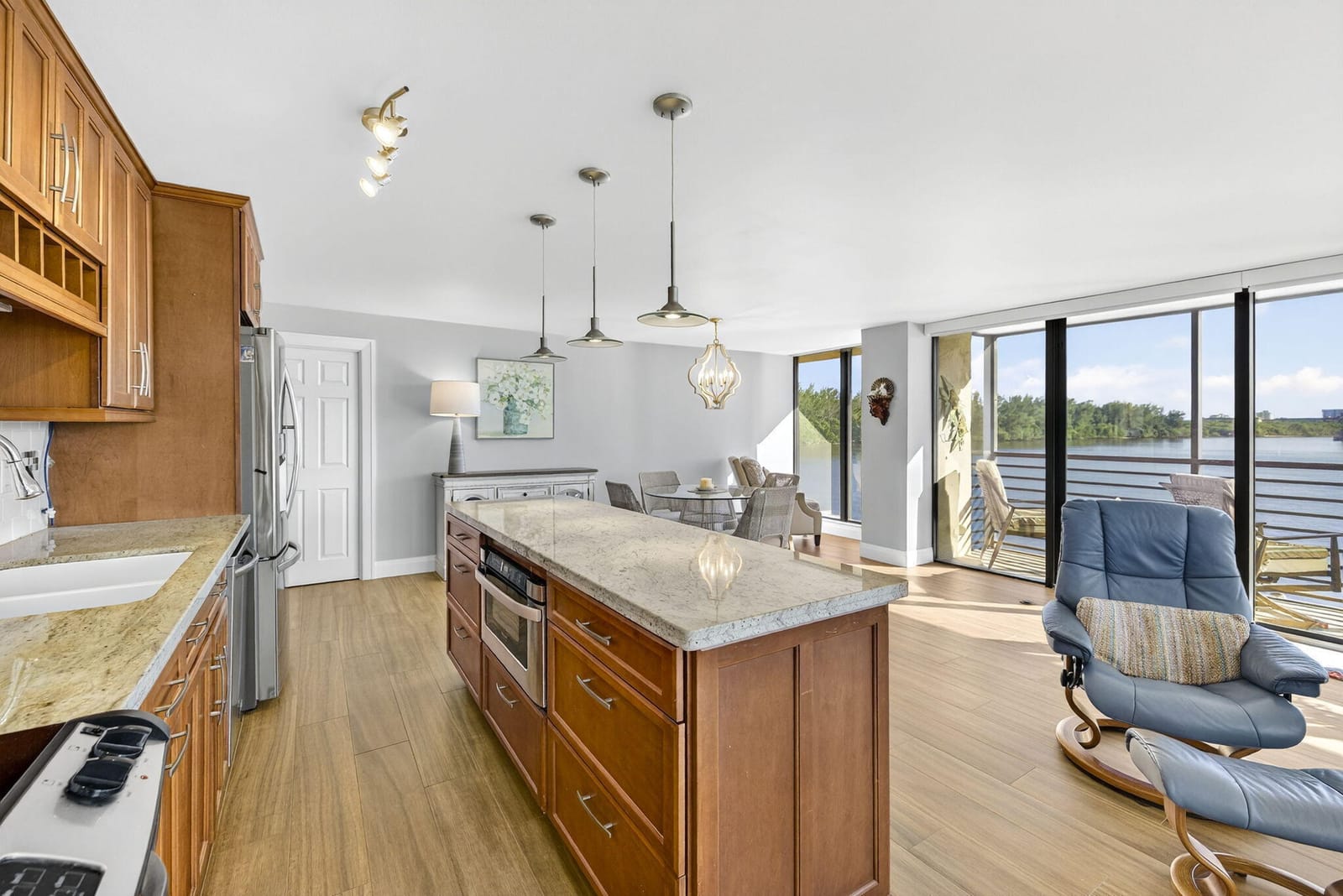 900 NE SPANISH RIVER Boulevard 2w, Boca Raton, FL 33431 photo 3