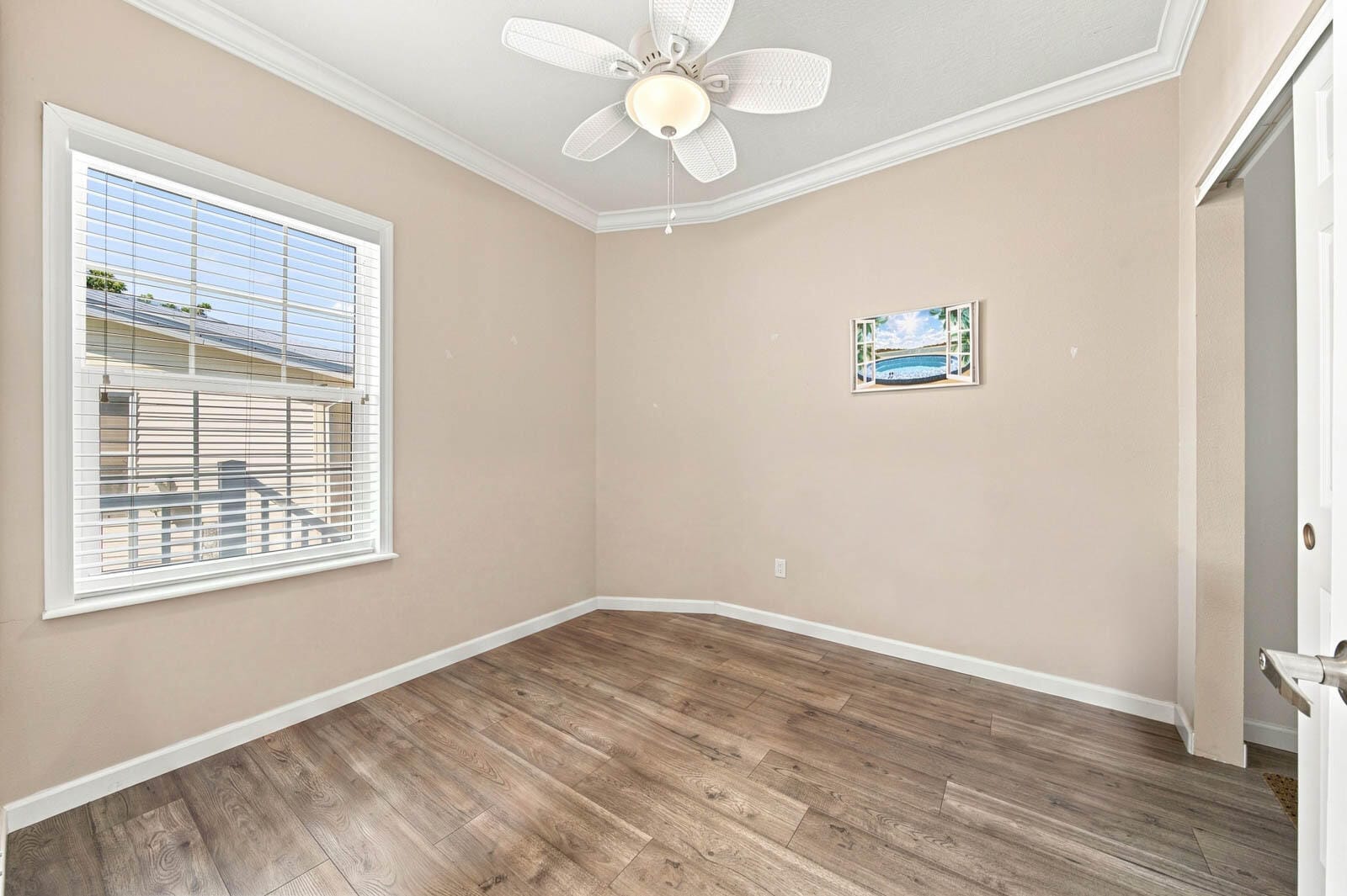 445 NETTLES Boulevard — photo 4