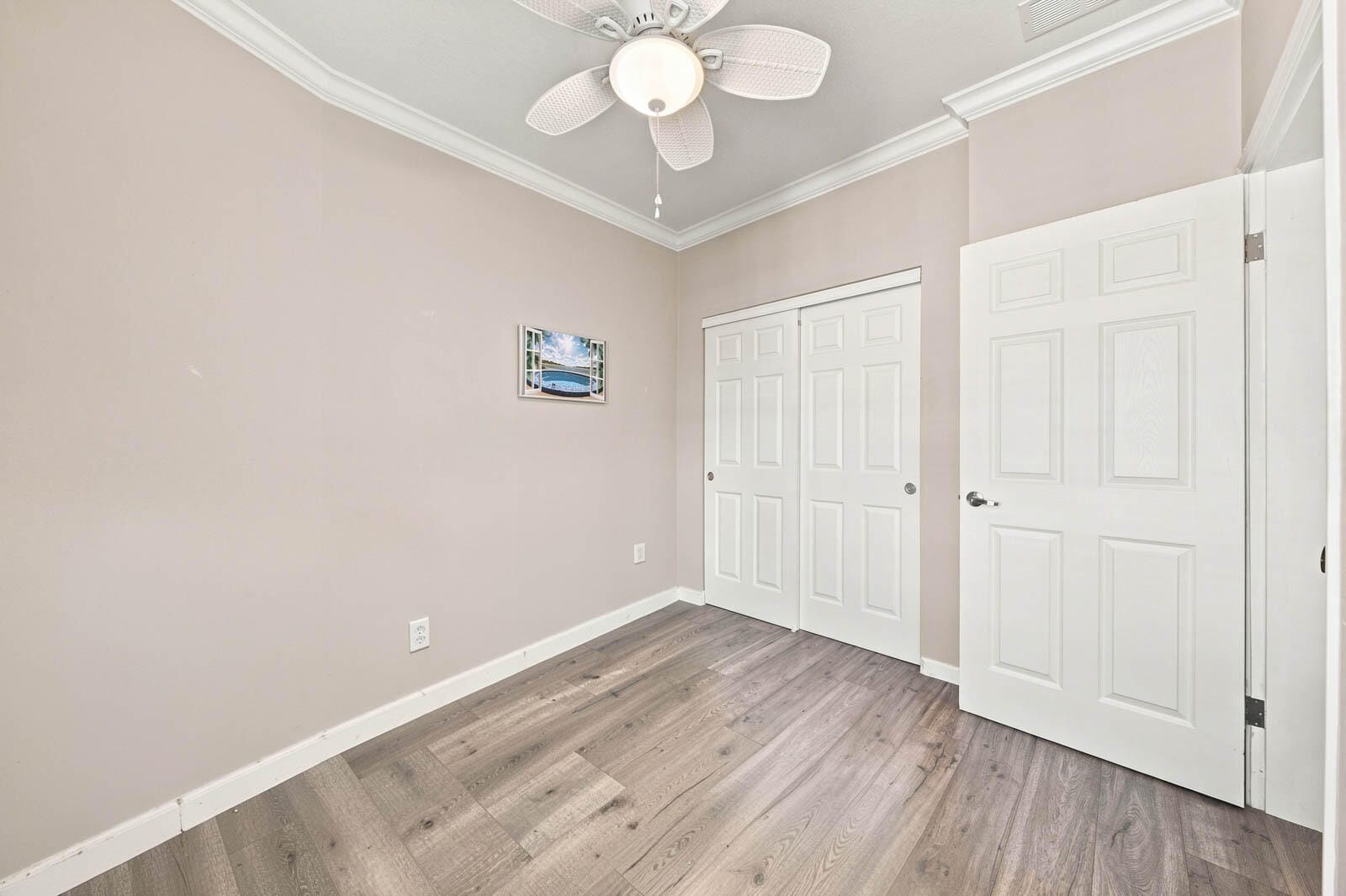 445 NETTLES Boulevard — photo 5