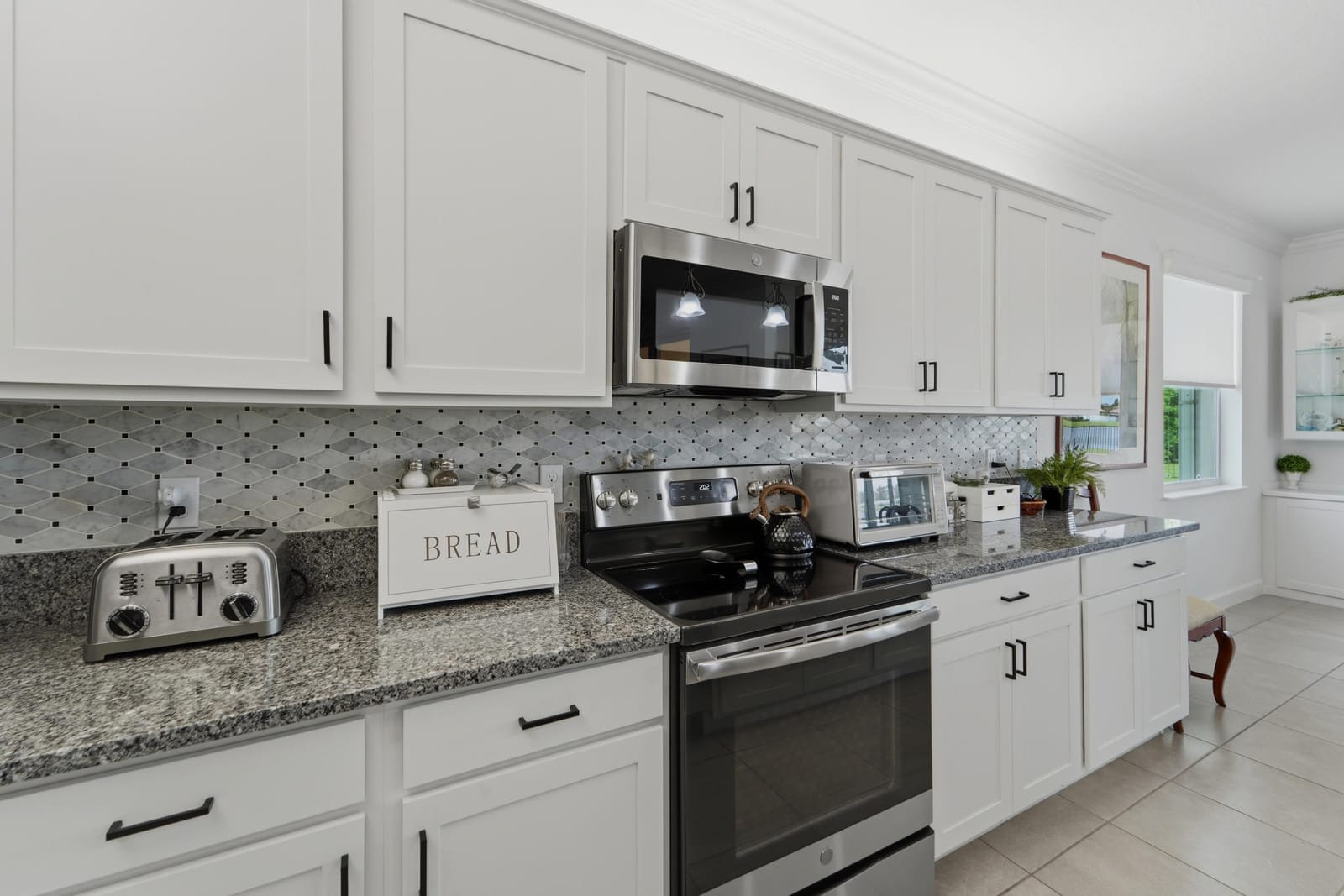 7214 NW Farnsworth Circle — photo 5