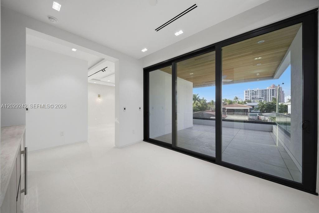 3318 NE 16TH Place, Fort Lauderdale, FL 33305 photo 18