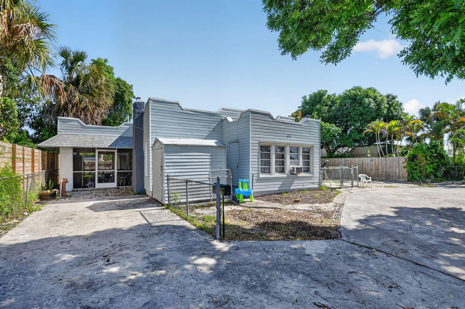 633 Franklin Road, West Palm Beach, FL 33405