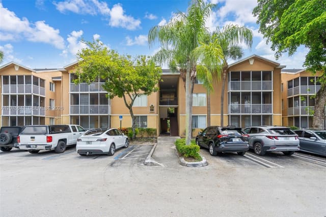 4015 W Mcnab Road D210, Pompano Beach, FL 33069