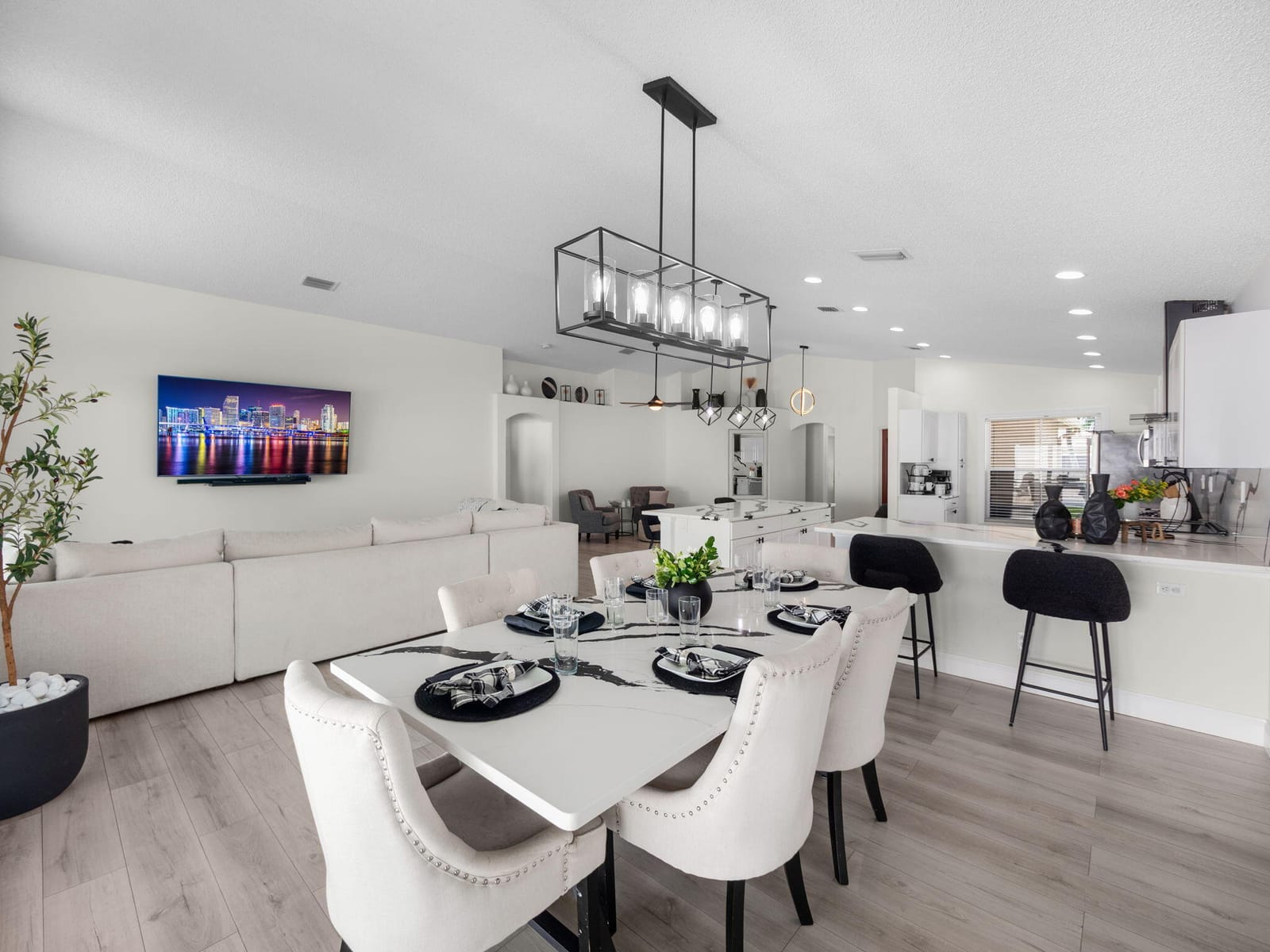 6344 Barton Creek Circle — photo 3