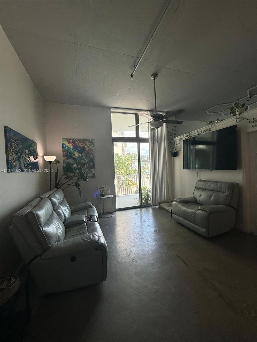 2100 Van Buren Street 216 — photo 2