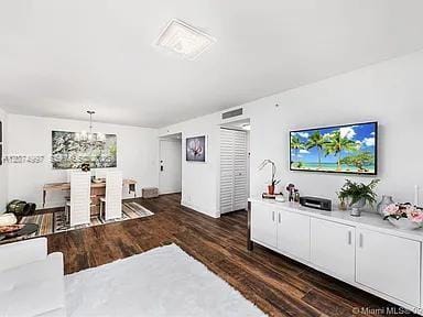 2625 Collins Avenue 212, Miami Beach, FL 33140