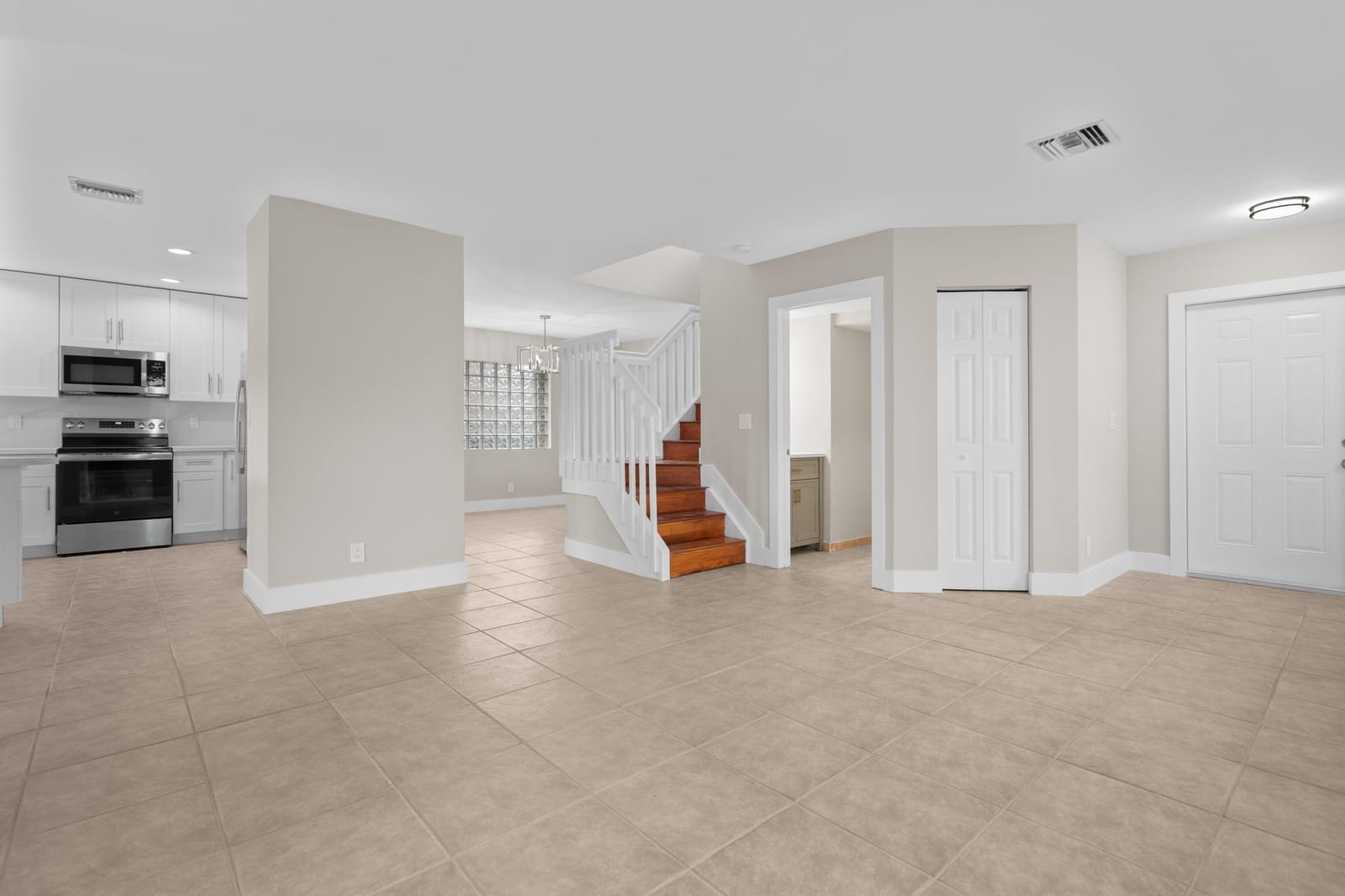 4250 NW 1st Place, Deerfield Beach, FL 33442 photo 8