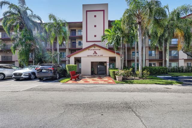 13700 SW 11th Street 203A, Pembroke Pines, FL 33027