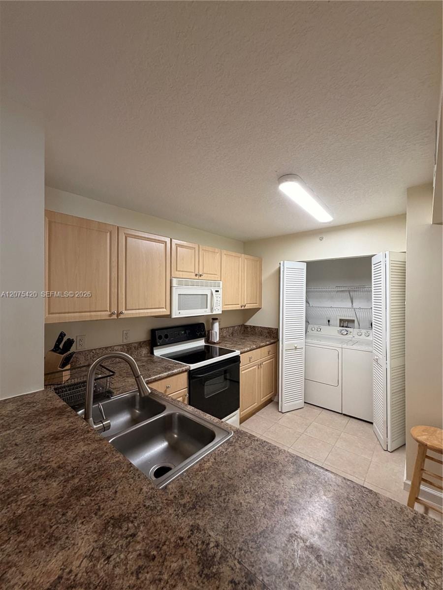 619 E Sheridan Street 105 — photo 3