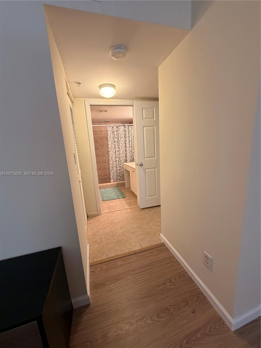 619 E Sheridan Street 105 — photo 7