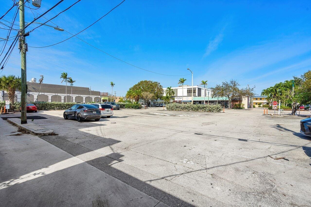 601 Lucerne Avenue, Lake Worth Beach, FL 33460 photo 6