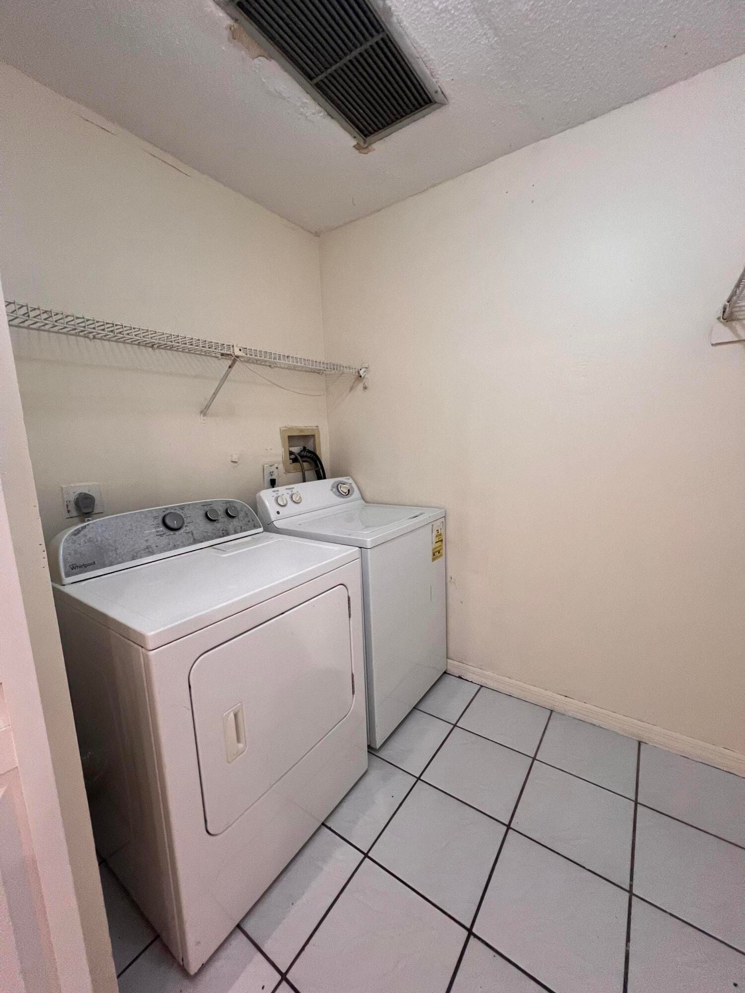 5320 Elmhurst Road B — photo 10
