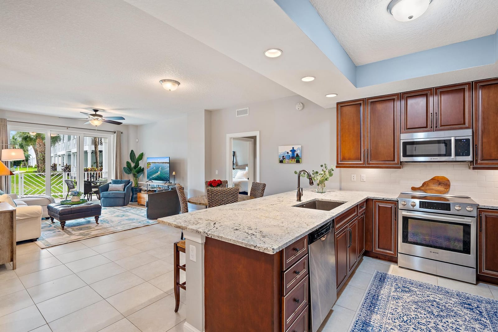 814 BAY COLONY Drive S, Juno Beach, FL 33408