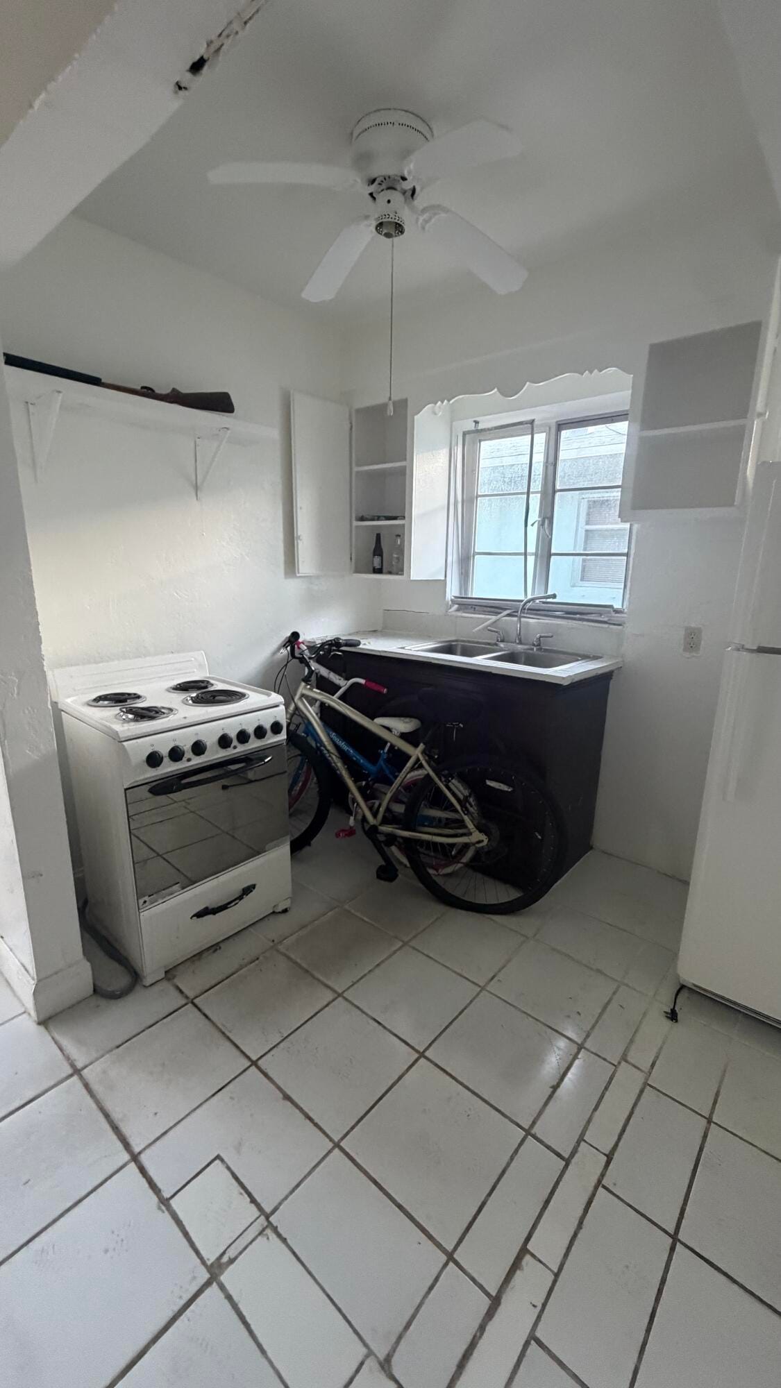 1930 PIERCE Street 1-4 — photo 11