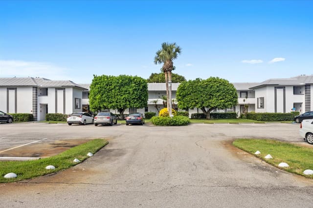 801 SE Central Parkway 14, Stuart, FL 34994