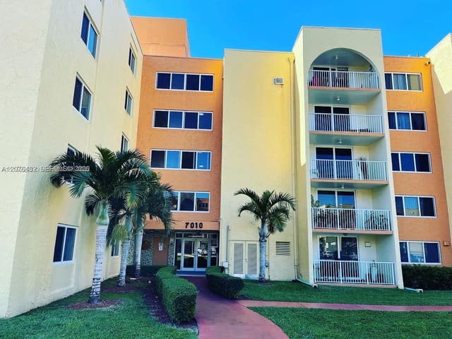 7010 NW 186th Street 5-506, Hialeah, FL 33015