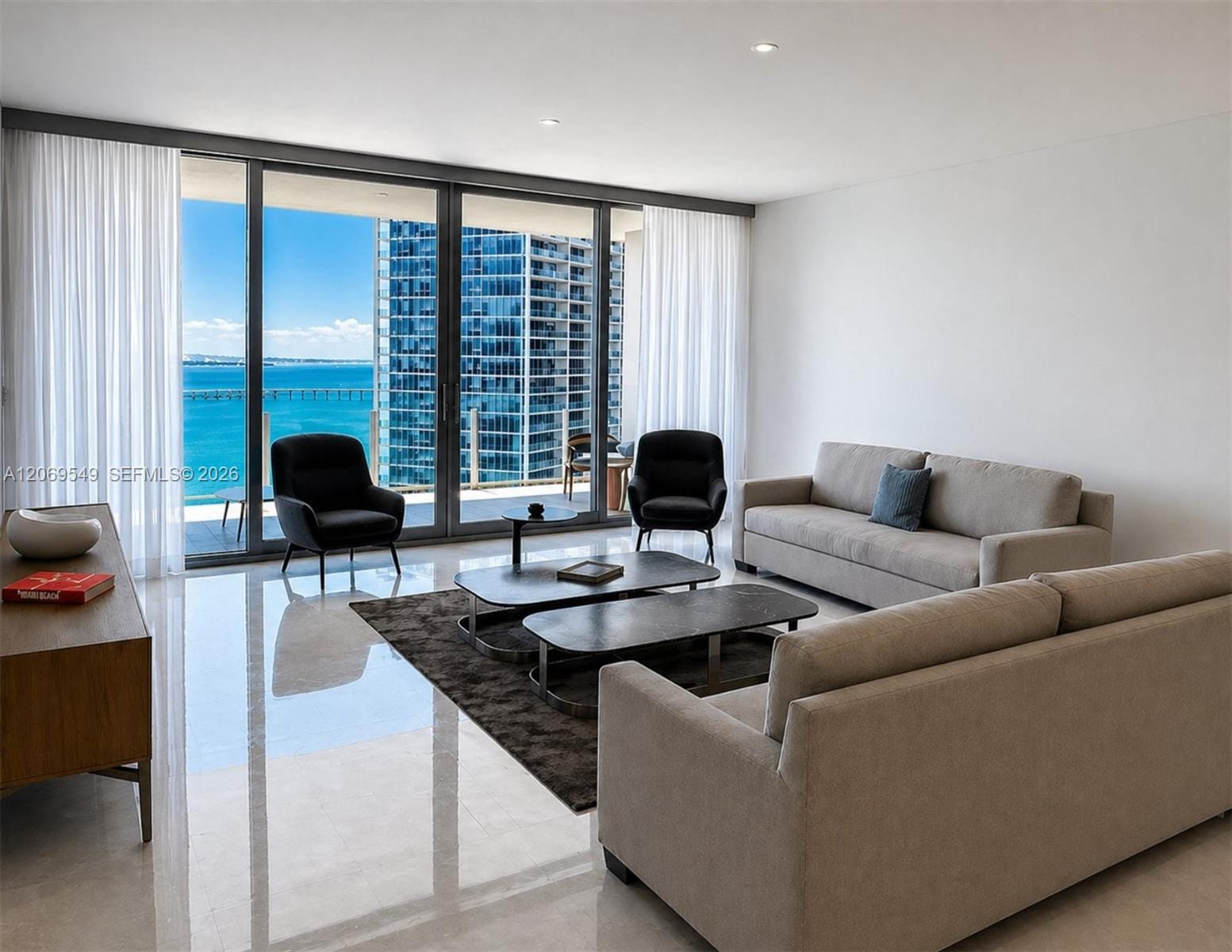 300 Biscayne Blvd Way 4404, Miami, FL 33131