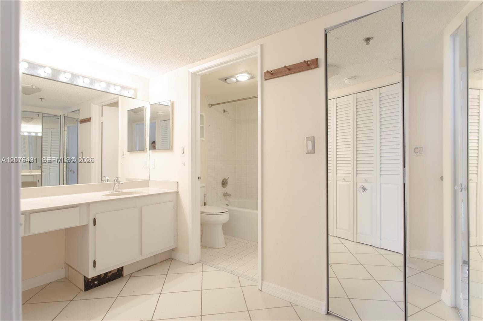 20505 E Country Club Drive PH-39, Aventura, FL 33180 photo 14
