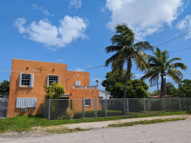 200 NW 34th Avenue, Miami, FL 33125