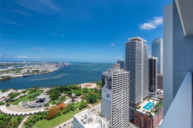 253 NE 2nd Street 3805, Miami, FL 33132