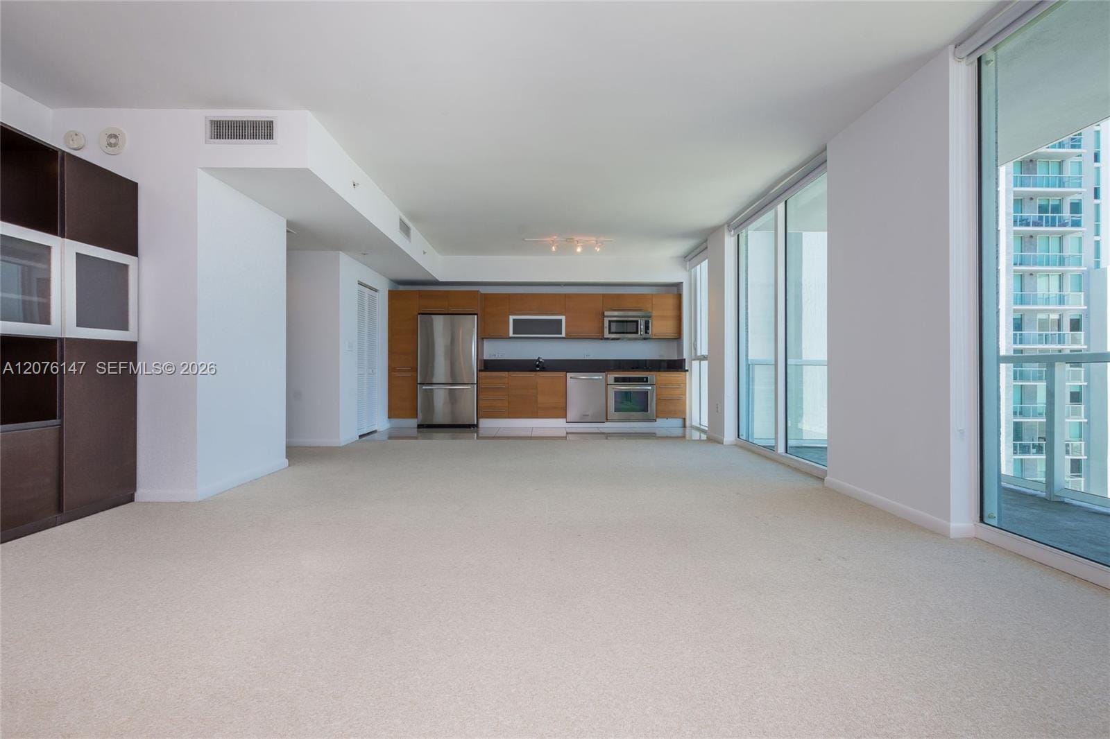 253 NE 2nd Street 3805, Miami, FL 33132 photo 5