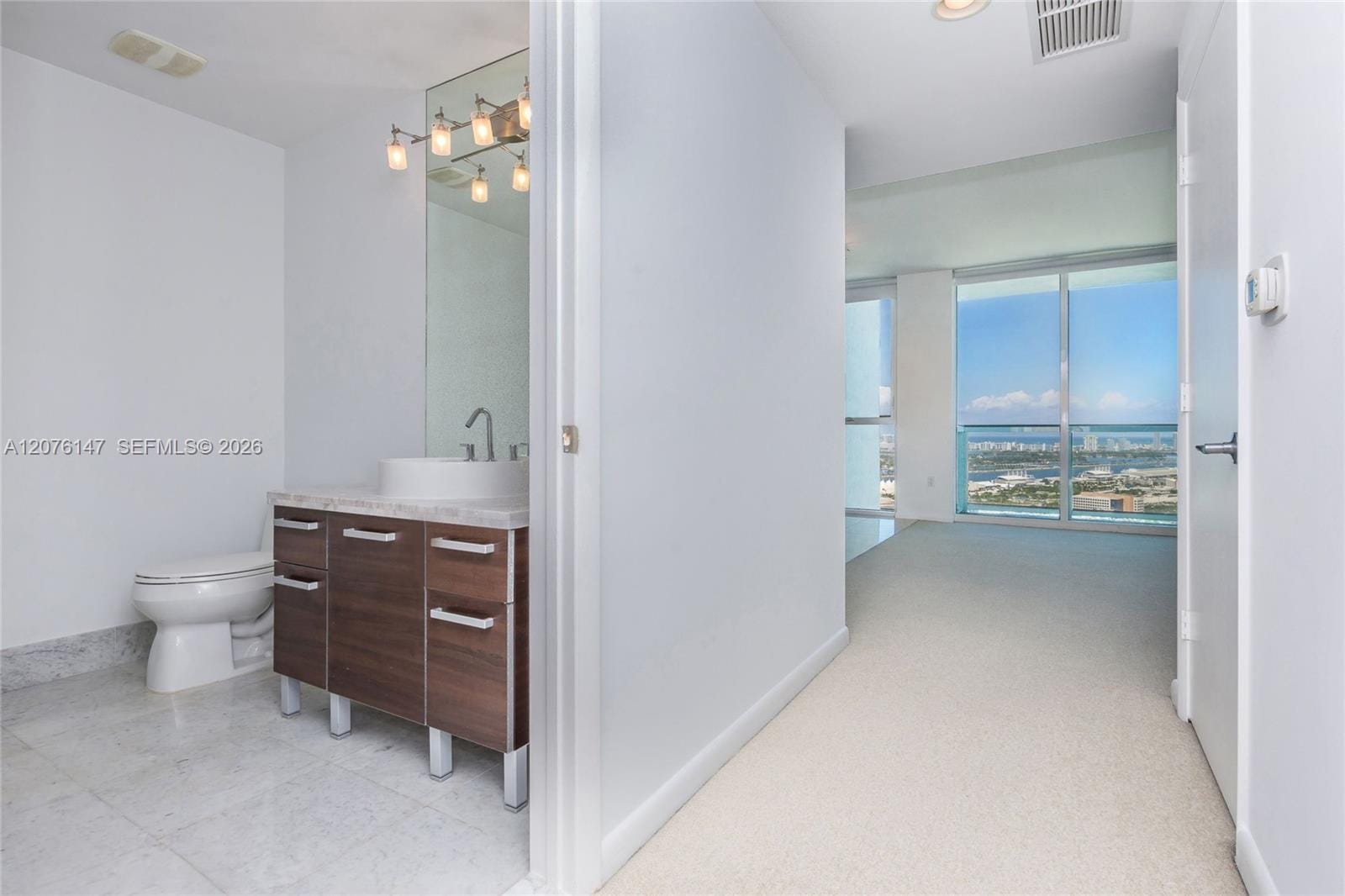 253 NE 2nd Street 3805, Miami, FL 33132 photo 7