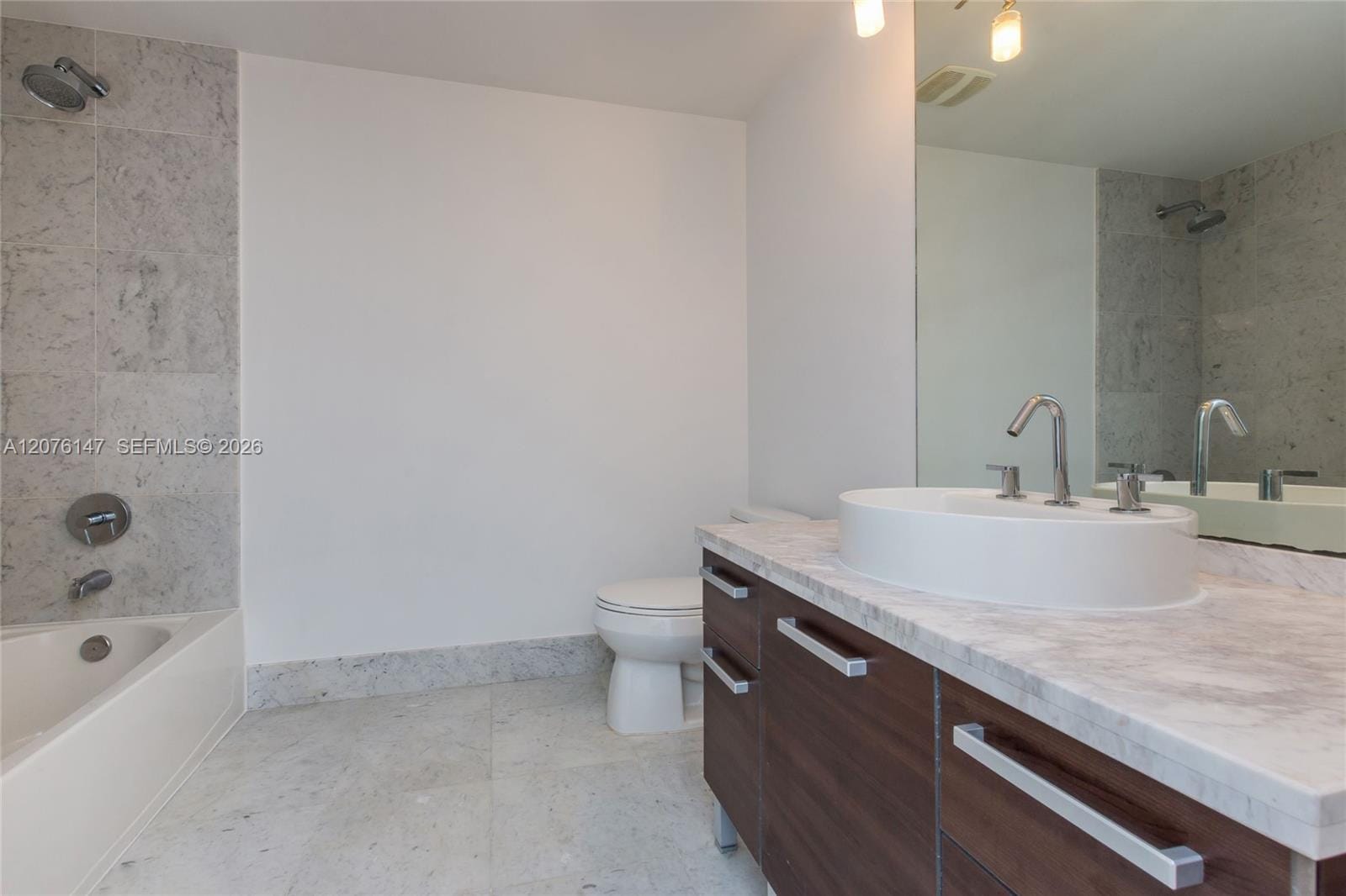 253 NE 2nd Street 3805, Miami, FL 33132 photo 10