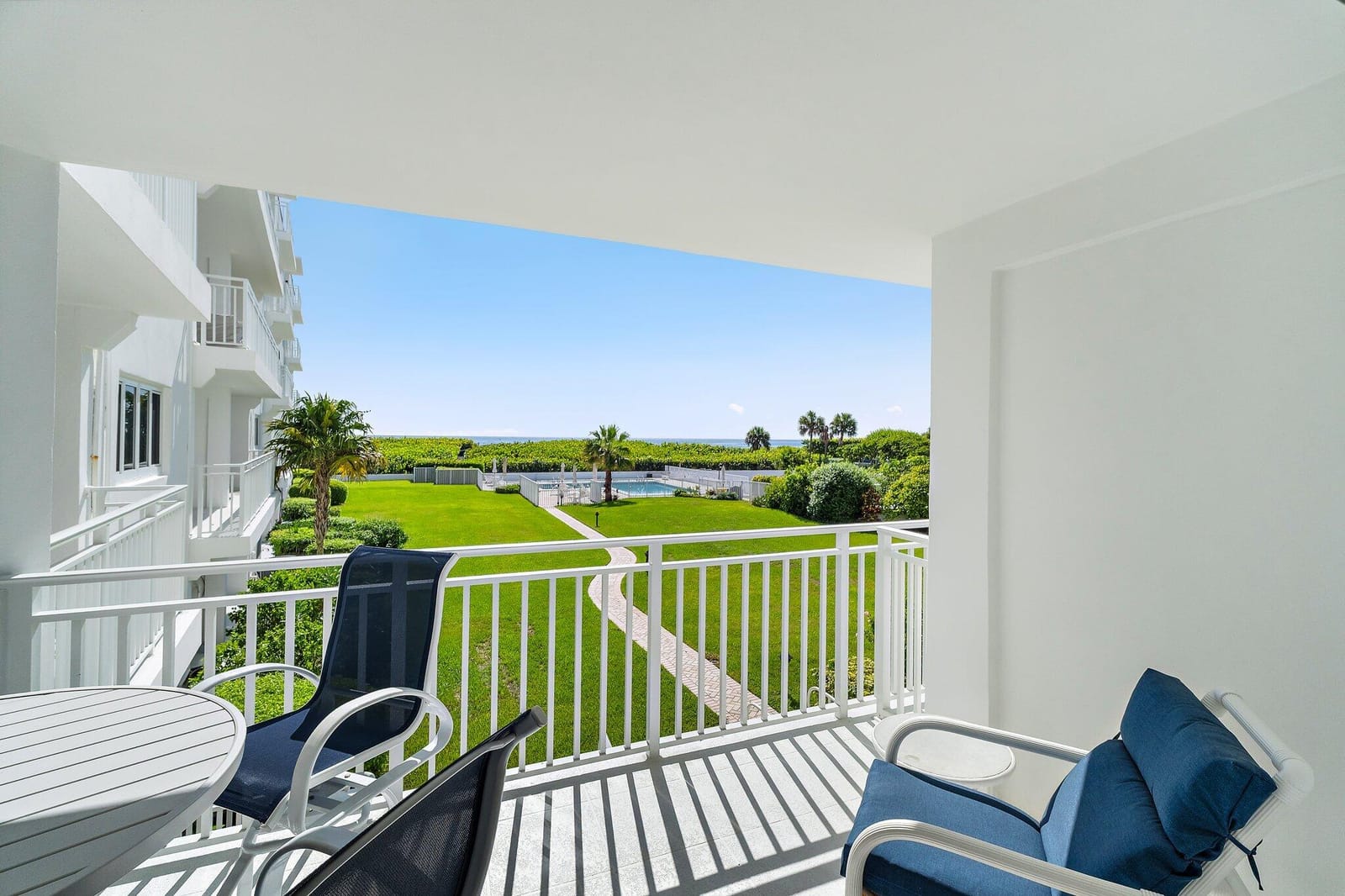 33 S Ocean Avenue 206, Palm Beach Shores, FL 33404 photo 14
