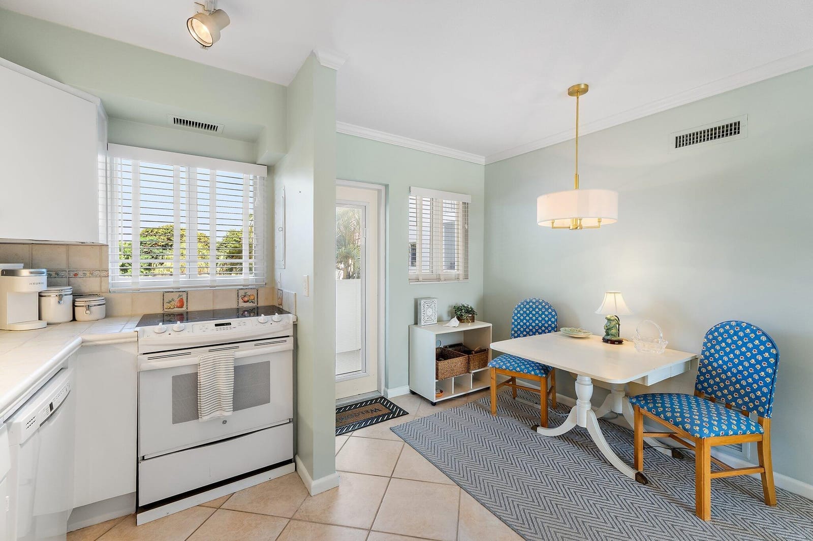 33 S Ocean Avenue 206, Palm Beach Shores, FL 33404 photo 5