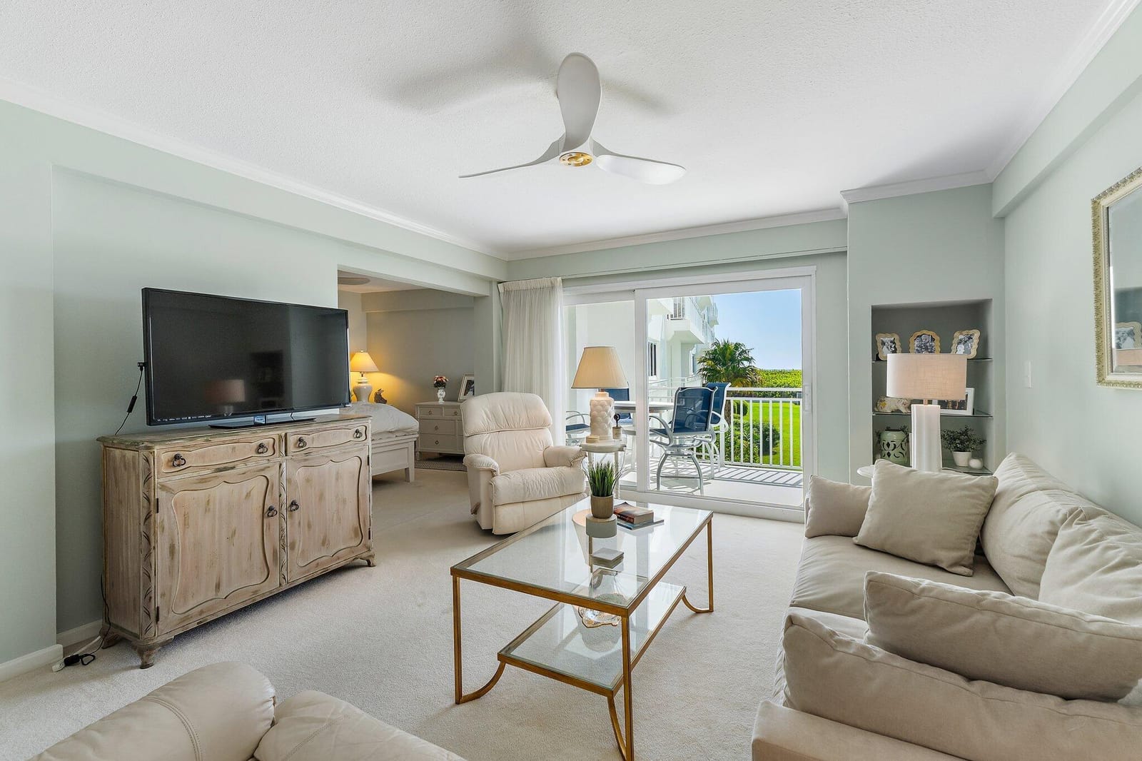 33 S Ocean Avenue 206, Palm Beach Shores, FL 33404 photo 8