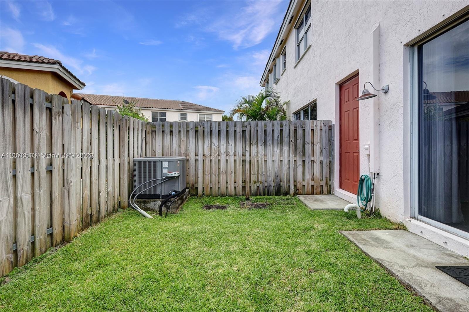 2311 NE 42nd Circle — photo 4