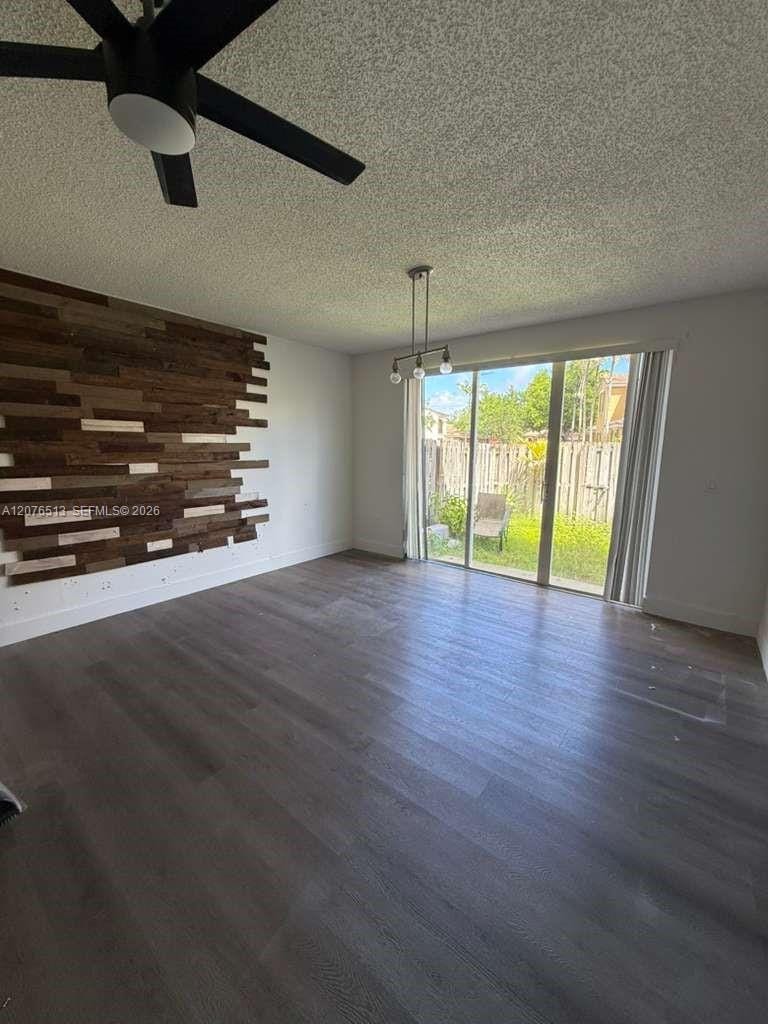 2311 NE 42nd Circle — photo 5