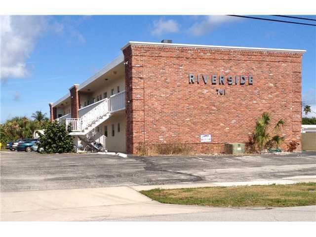 761 HUMMINGBIRD Way 102, North Palm Beach, FL 33408