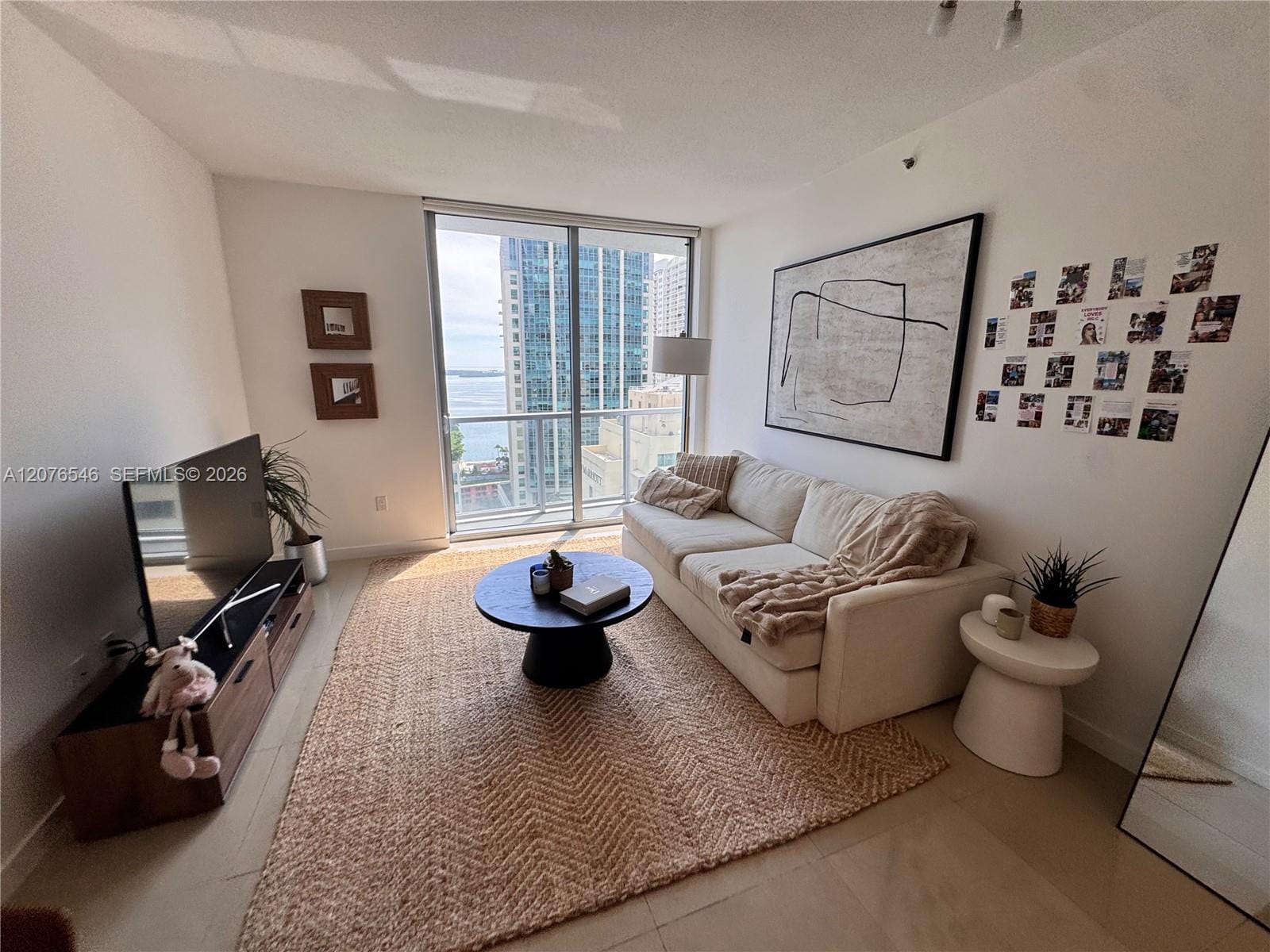1060 Brickell Avenue 2407, Miami, FL 33131 photo 2