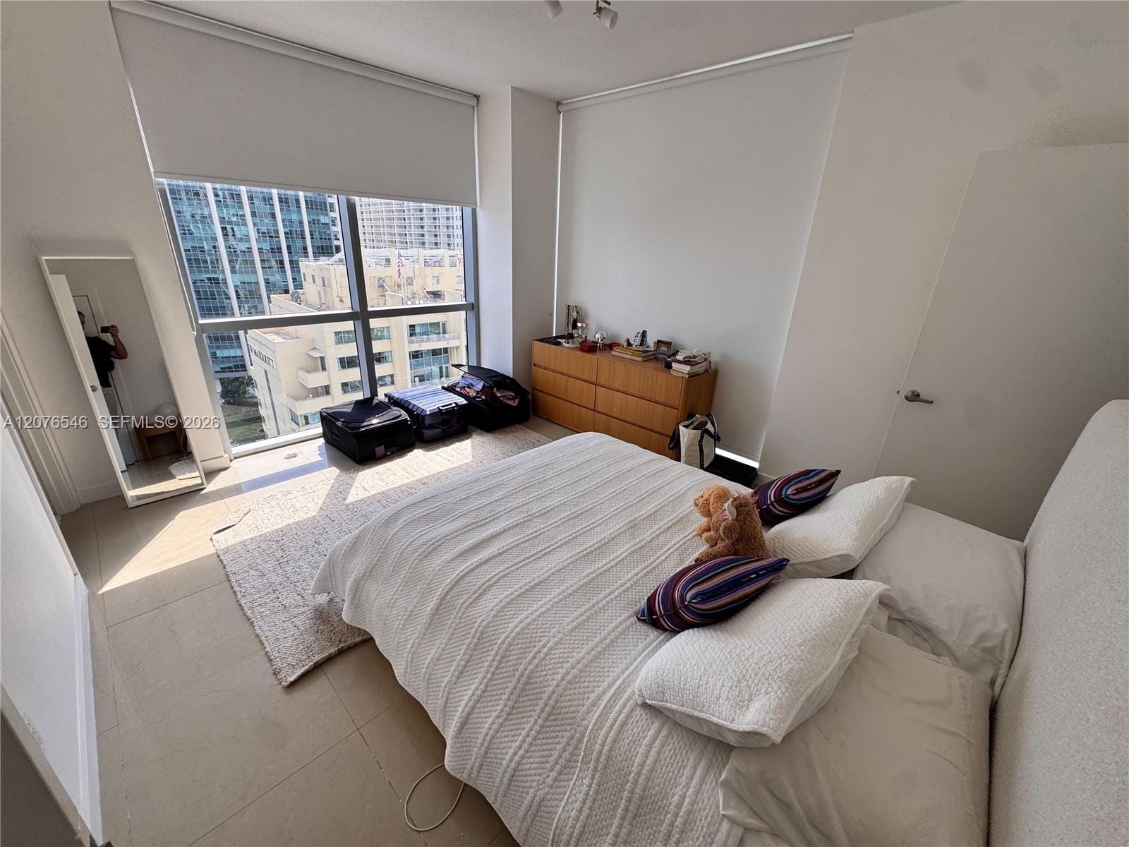 1060 Brickell Avenue 2407, Miami, FL 33131 photo 9
