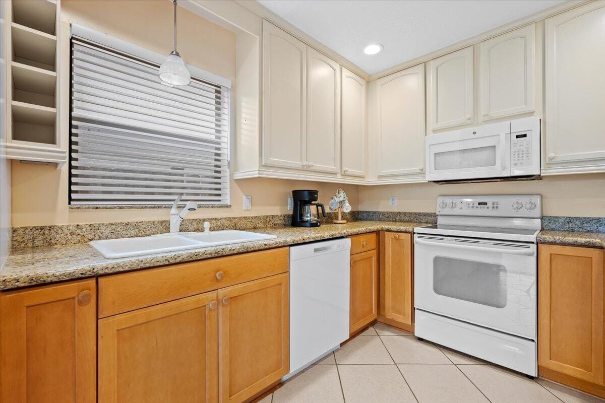 1419 Riverside Circle — photo 12