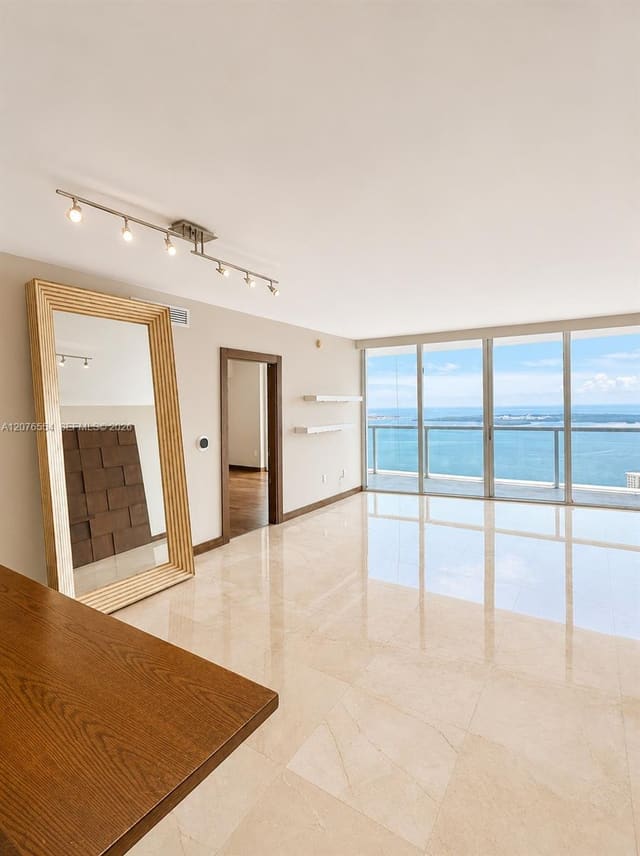465 Brickell Avenue 5605, Miami, FL 33131