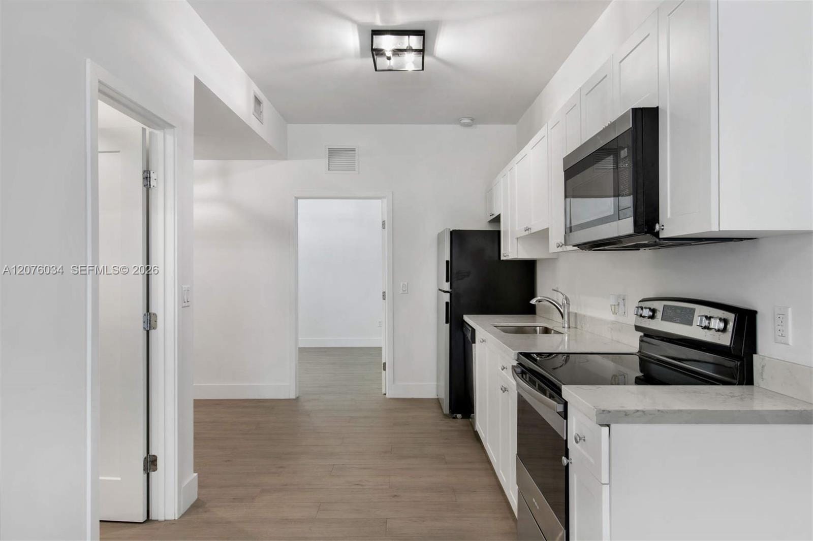 624 Santander Avenue 1 — photo 4