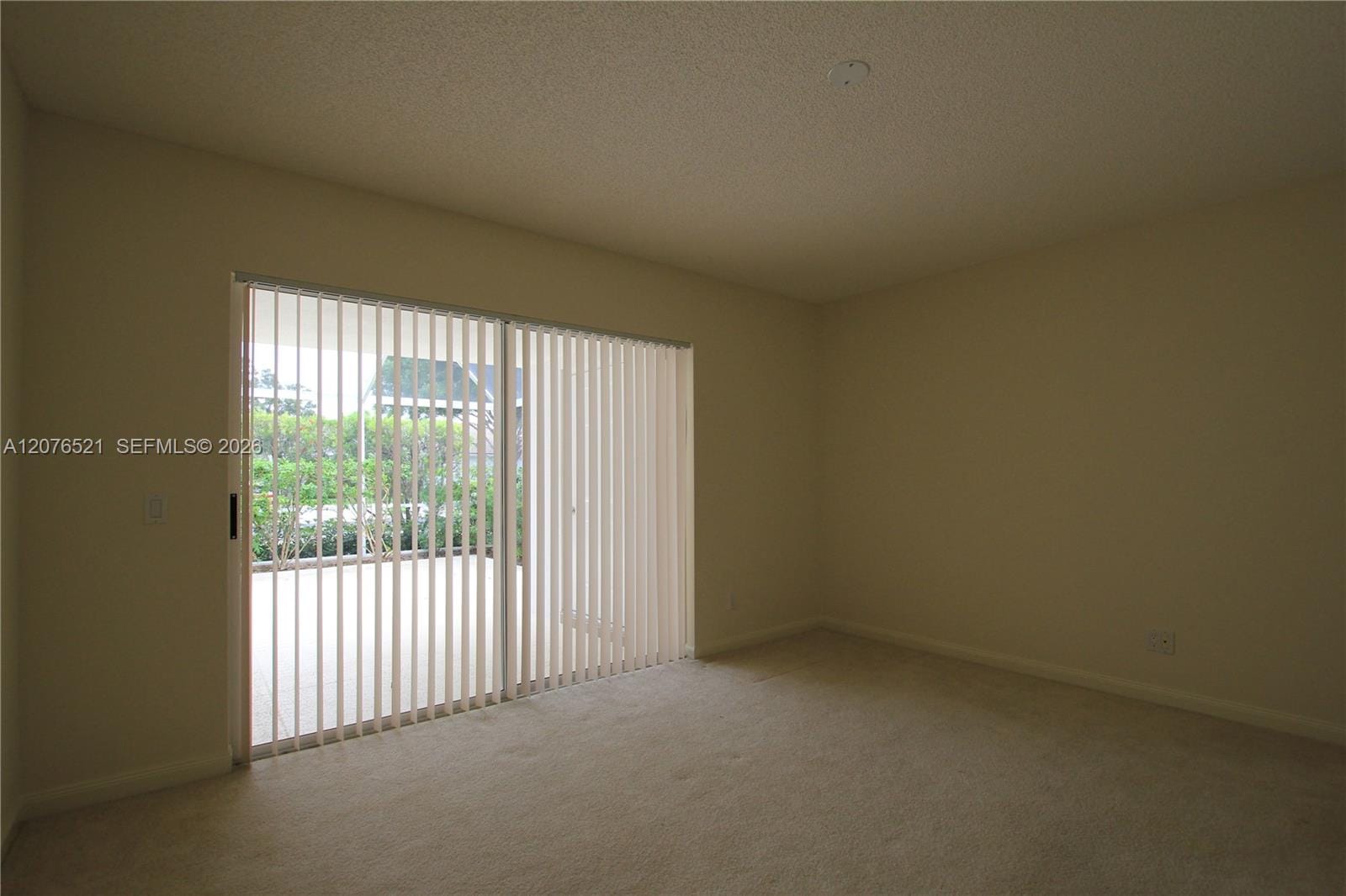 4802 Water Oak Court — photo 2