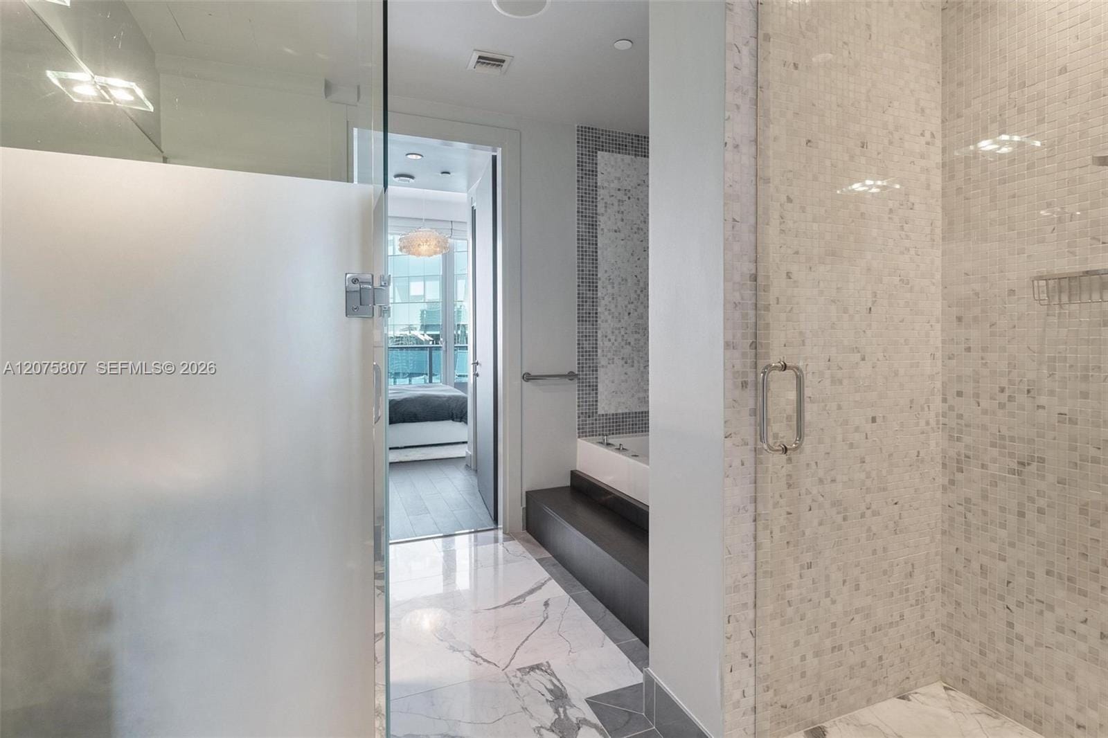 200 Biscayne Boulevard Way 5211, Miami, FL 33131 photo 22