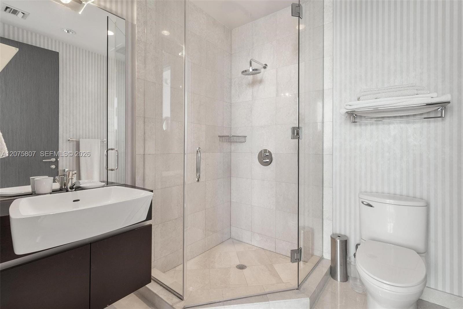 200 Biscayne Boulevard Way 5211, Miami, FL 33131 photo 30